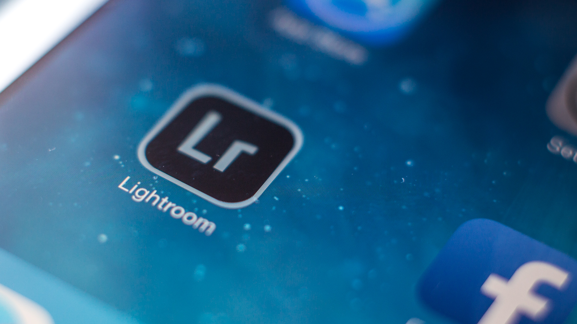 Adobe Lightroom Mobile 2 — полноценная поддержка RAW — от съемки до  недеструктивного редактирования — Catode.ru