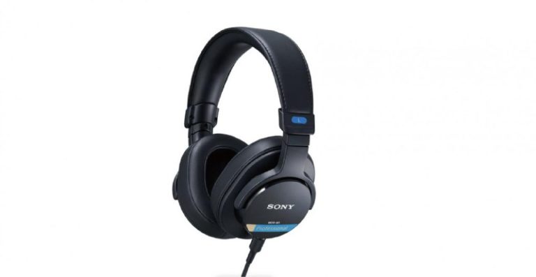 Компания Sony выпустила новые мониторные наушники для создателей контента