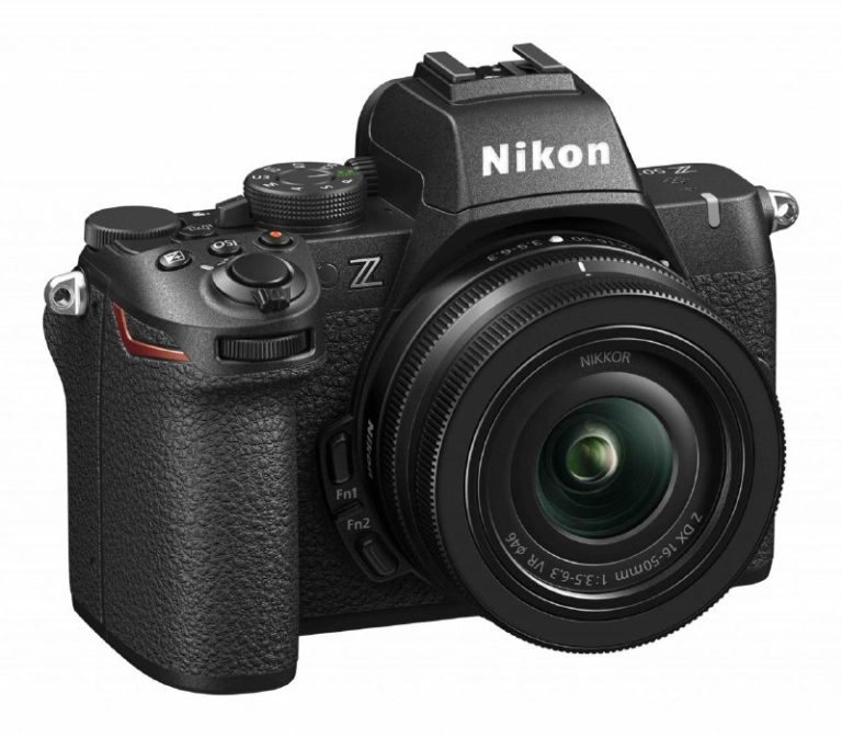 Как и ожидалось, сегодня Nikon представили бюджетную кроп-беззеркалку — фото 9