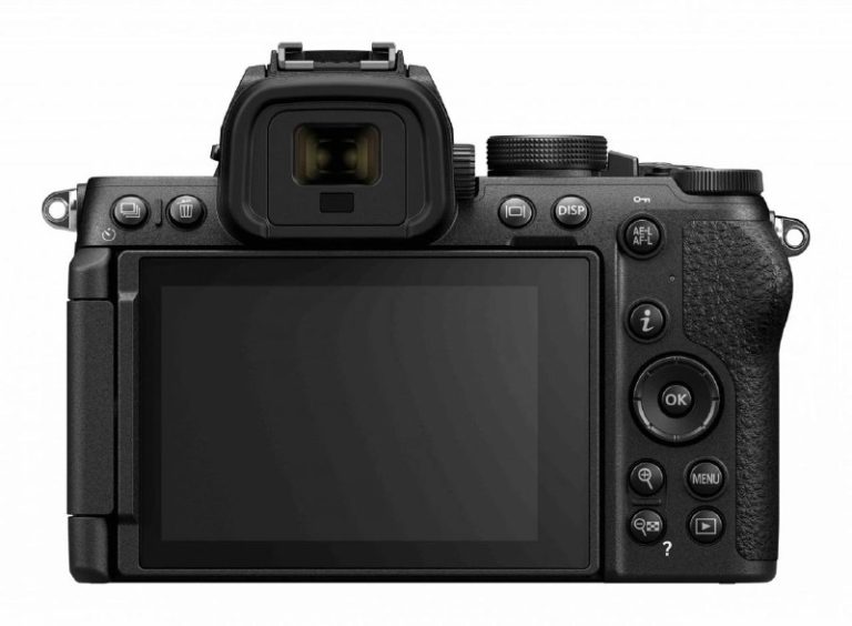 Как и ожидалось, сегодня Nikon представили бюджетную кроп-беззеркалку — фото 5