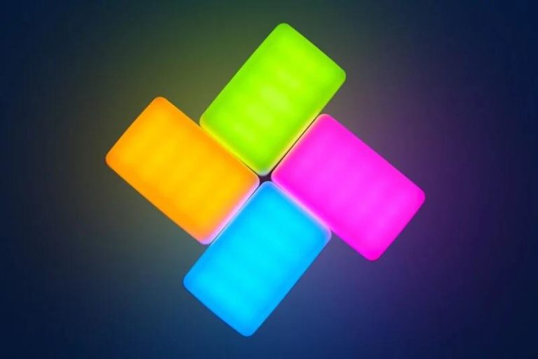 Компания Godox продолжает нас радовать необычными источниками света