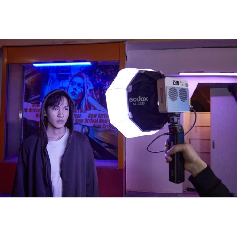 Godox представила RGB-версию хита ML100Bi — осветитель Godox ML100R — фото 4