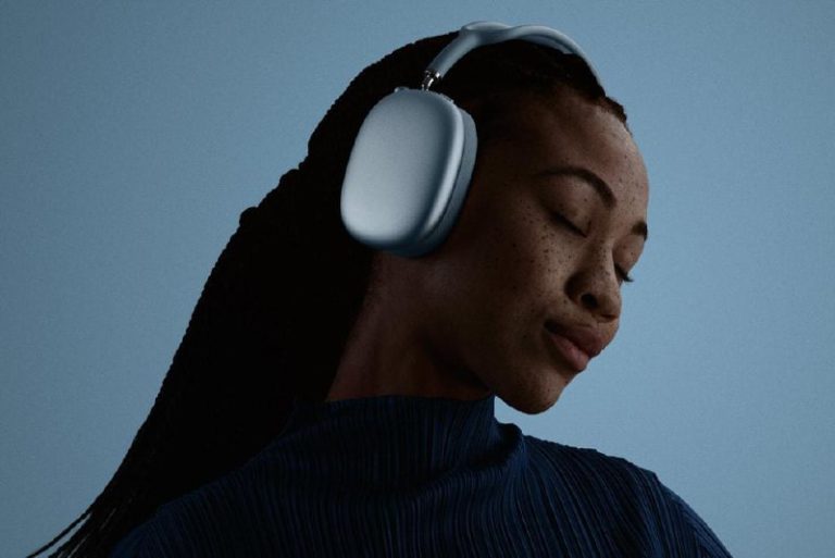 Абсолютно внезапно Apple представила новое поколение AirPods Max — фото 2