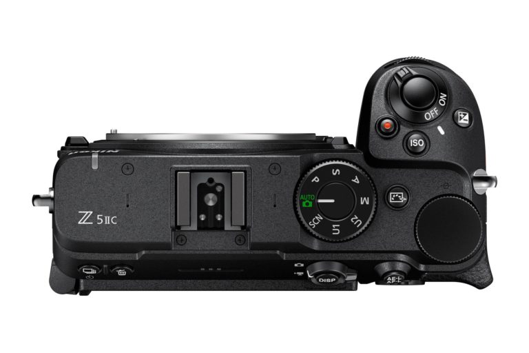 Nikon представила Z5IIC — полнокадровая, без видоискателя и всего $1400 — фото 4