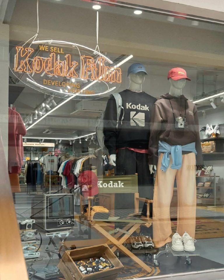 Kodak Apparel открыла новый магазин в Сеуле — там есть одежда и аксессуары с легендарным лого — фото 2