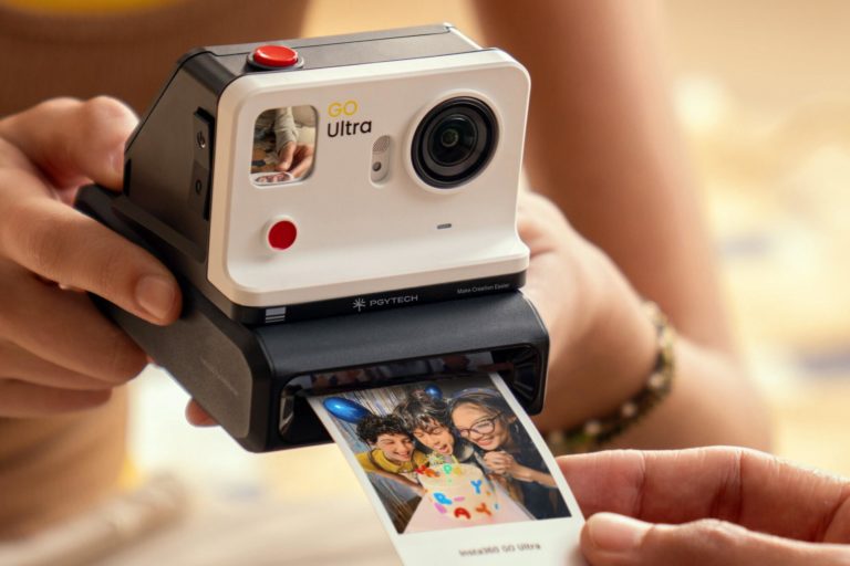 PGYTECH превращает Insta360 GO Ultra в ретро-камеру с моментальной печатью