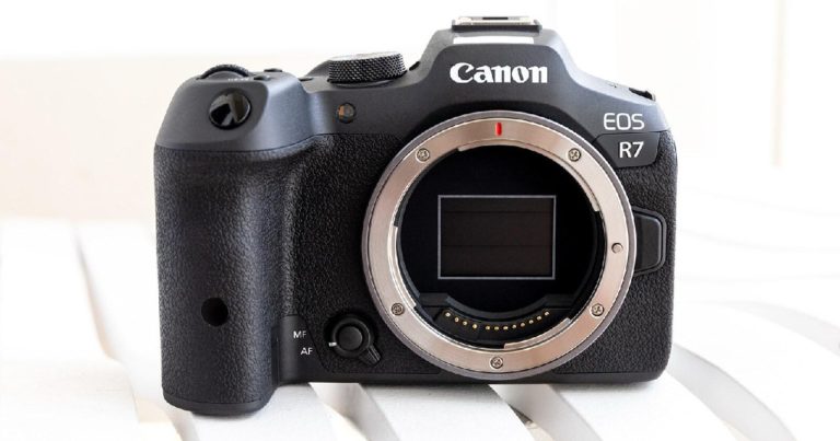 Слух: Canon готовит EOS R7 V — видеокамеру на базе кроп-флагмана R7 — фото 2
