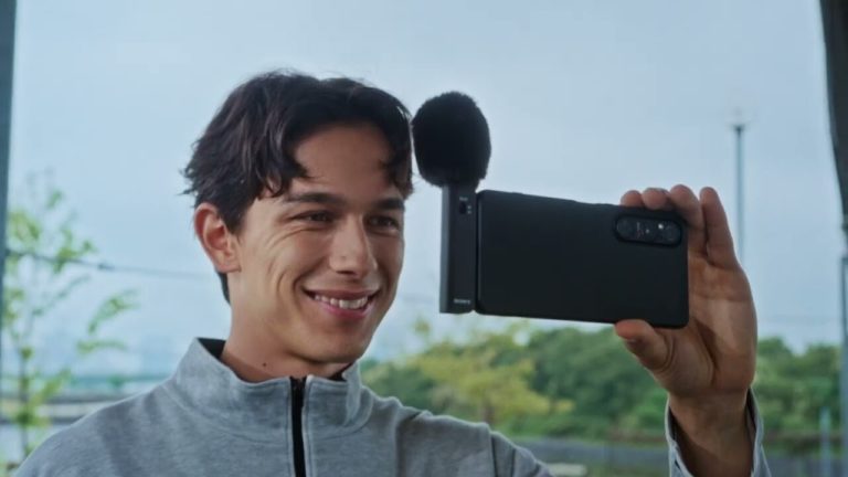 Sony выпустила ECM-AX10 — микрофон для записи объёмного звука на смартфон — фото 5