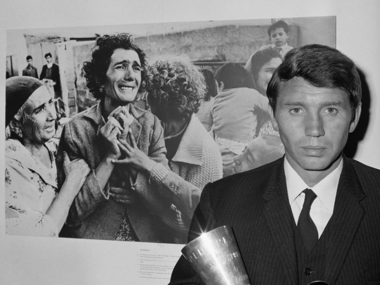 Дону Маккалину — 91: легенда военной фотографии и мастер «тёмной» печати