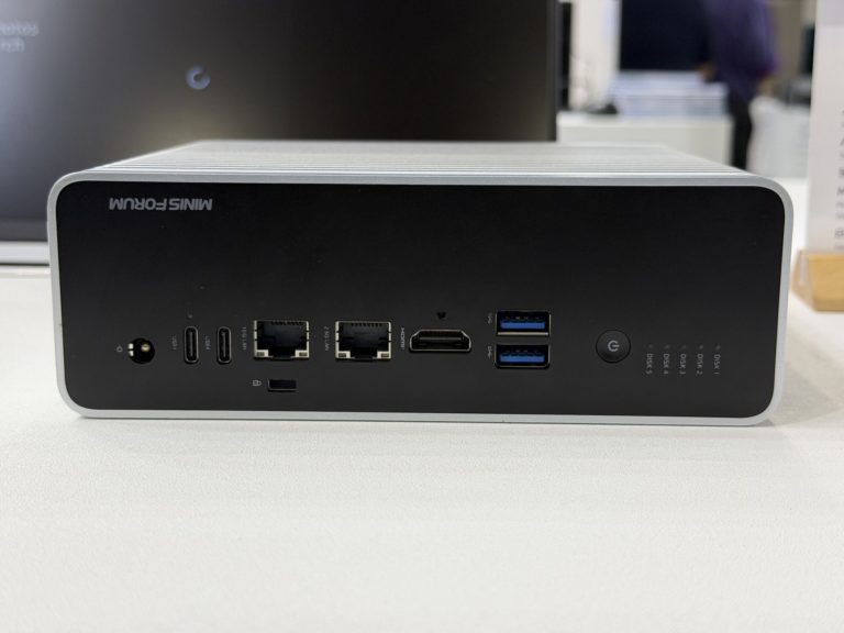 Minisforum S5 — абсолютно бесшумный NAS на пять SSD с сетью 10GbE — фото 9