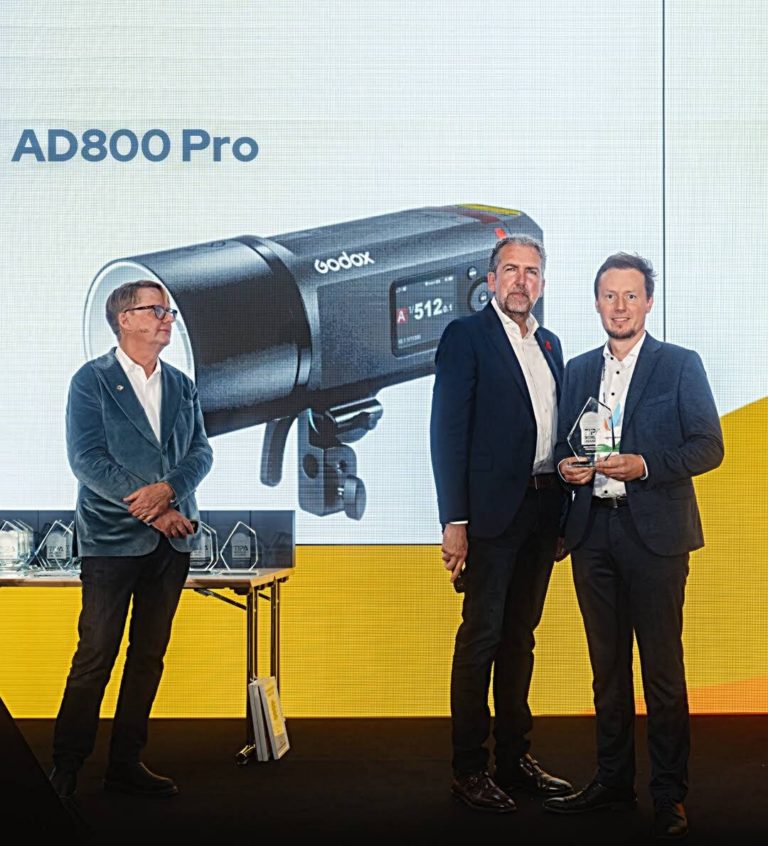 Godox AD800Pro — лучшая портативная вспышка года по версии TIPA — фото 2