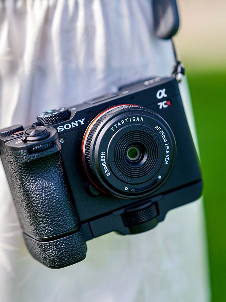TTArtisan AF 24mm f/3.8 mini — полнокадровый «блинчик» весом 57 г всего за $99 — фото 2