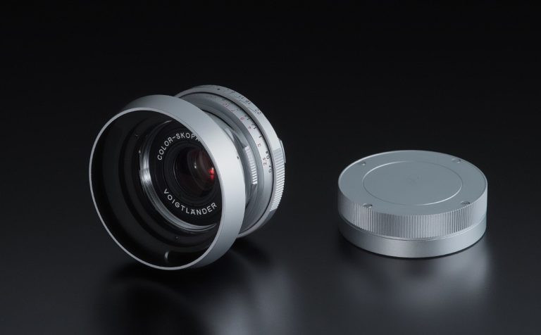 Voigtländer Color-Skopar 35mm F2.5 100th model — серебристый блинчик к столетию Skopar — фото 3