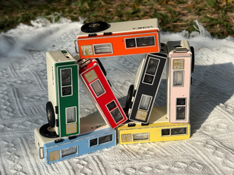Yashica открыла предзаказ Y16 Pocket — ретро-компакт с ксеноновой вспышкой за $114