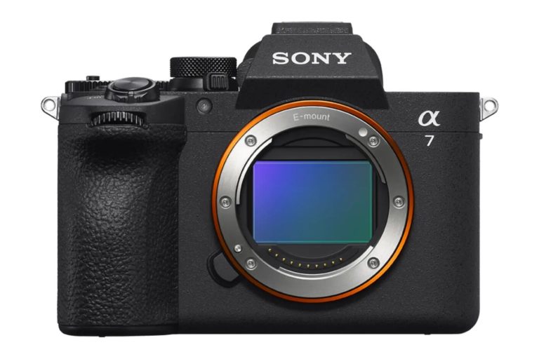 Топ-10 беззеркалок Японии: «камера года» Sony A7 V снова на первом месте