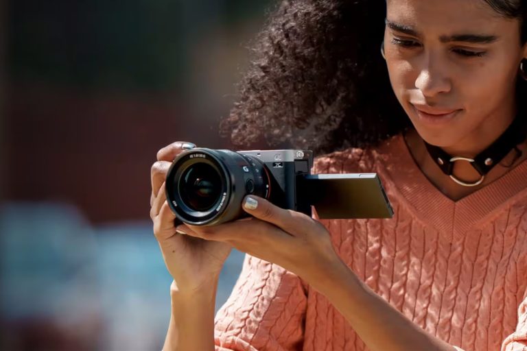 Топ-10 беззеркалок Японии: «камера года» Sony A7 V снова на первом месте — фото 3