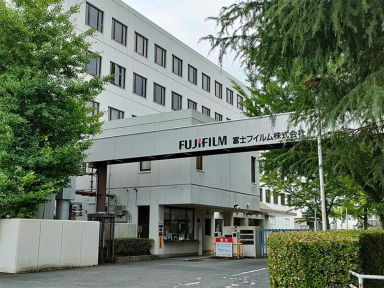 Плёнки Instax станет больше: Fujifilm снова расширяет производство — фото 3