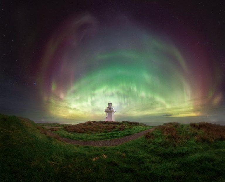 Astrophotography Prize 2026: лучший кадр года — Млечный Путь над новозеландской скалой — фото 8