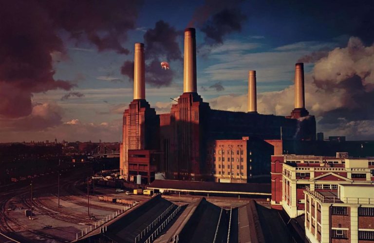 Свинья сорвалась и улетела в сторону Хитроу: как снимали обложку Pink Floyd «Animals»