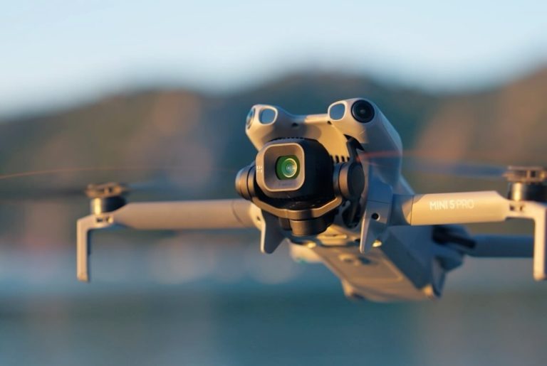 DJI выпустила прошивки почти для всей линейки — от Mini 5 Pro и Mavic 4 Pro до Mini 2