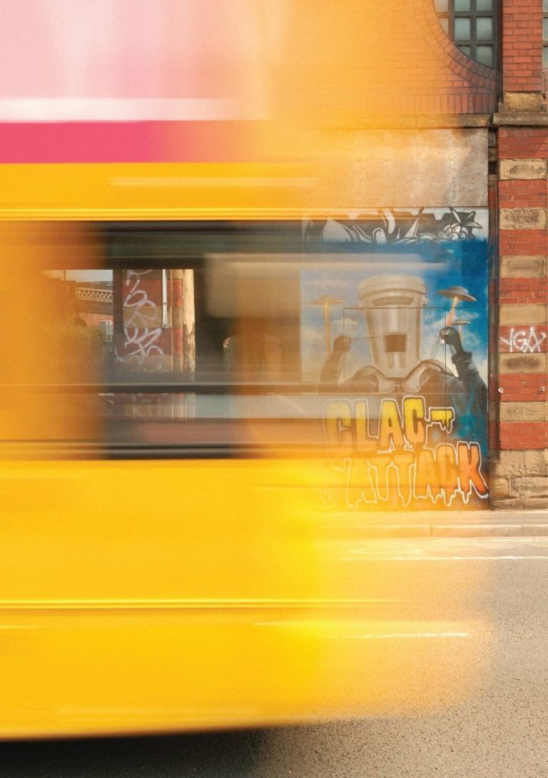 The Colour Library: Yellow — фотокнига из 100 снимков самого солнечного цвета — фото 2