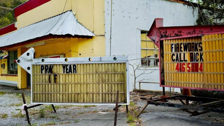 The Colour Library: Yellow — фотокнига из 100 снимков самого солнечного цвета — фото 8