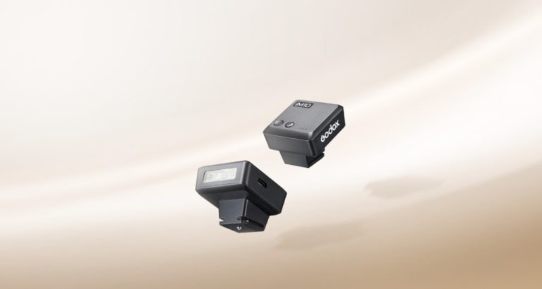 Godox iM10 — мини-вспышка весом 23 грамма для любой камеры с горячим башмаком