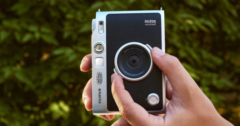 Fujifilm представила Instax mini Evo 2 — первый Instax с сенсорным экраном — фото 3